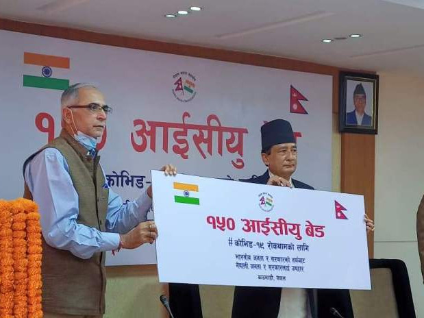 महामारीमा नेतृत्वविहीन भयाे स्वास्थ्य मन्त्रालय, निर्णय लिन प्रधानमन्त्री खाेज्दै हिँड्छन् अधिकारीहरू
